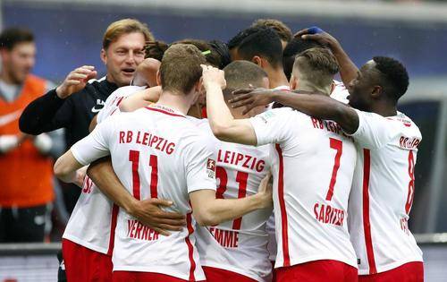 纽伦堡防守反击犀利,德甲弱旅客场爆冷擒强敌